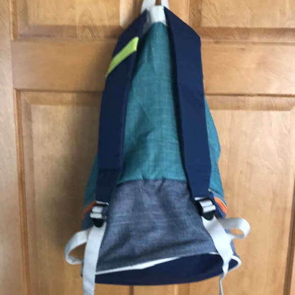 FITKICKS throwback daypack - Picture 5 of 7